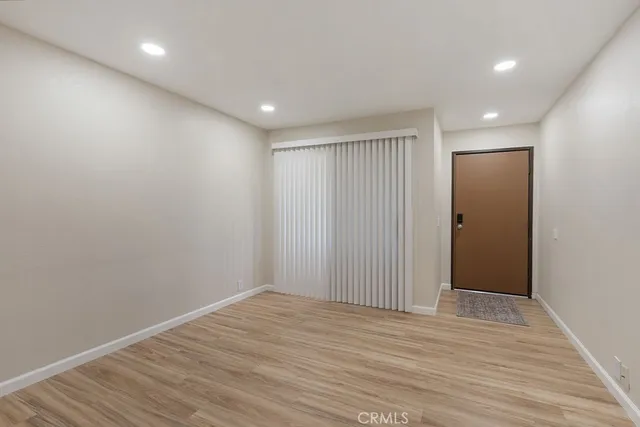 $179,900 | 2825-205 North Los Felices Road, Unit 205, Palm Springs, CA 92262