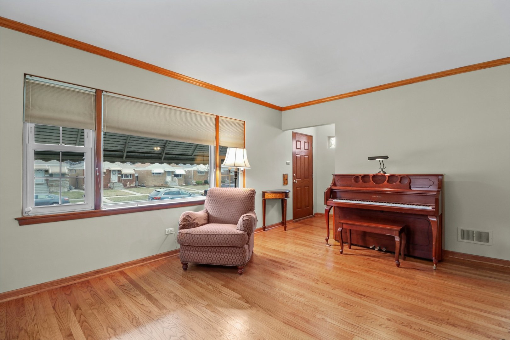 2335 Westover Avenue North Riverside, IL 60546 - Photo 3 of 27