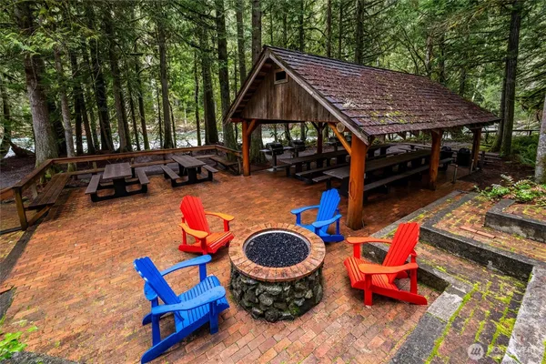 $360,000 | 10500 Mt Baker Highway, Unit 906, Deming, WA 98244