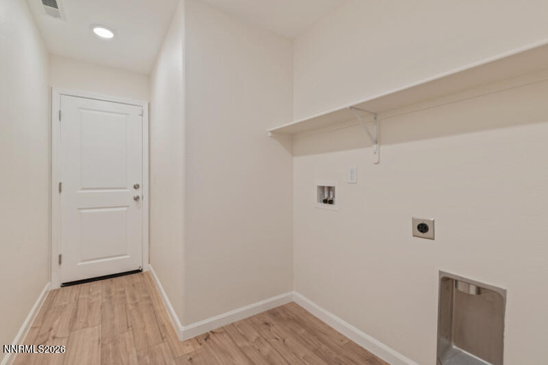611 Yerington Drive Reno, NV 89506 - Photo 13 of 24 611 Yerington Drive (14 of 25)