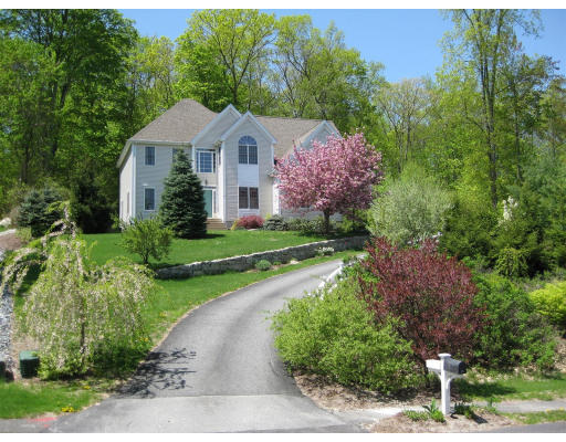 17 Hearthstone Road Hopkinton, MA 01748 - Photo 1 of 1 Gallery Image 1