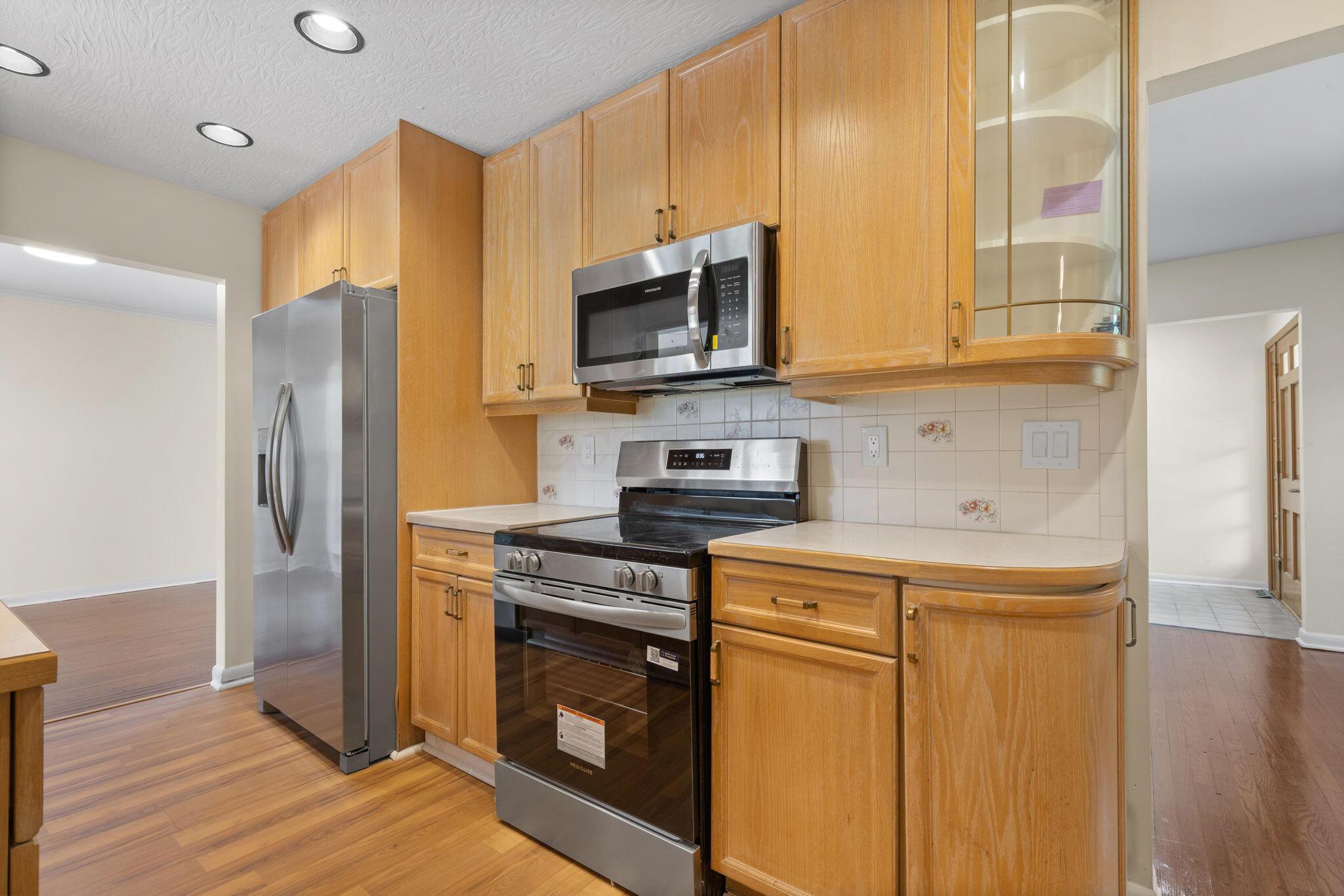 6900 Lee Road Westerville, OH 43081 - Photo 16 of 41 Kitchen