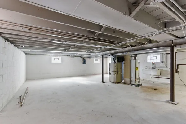 $239,999 | 2330 177th Street, Lansing, IL 60438