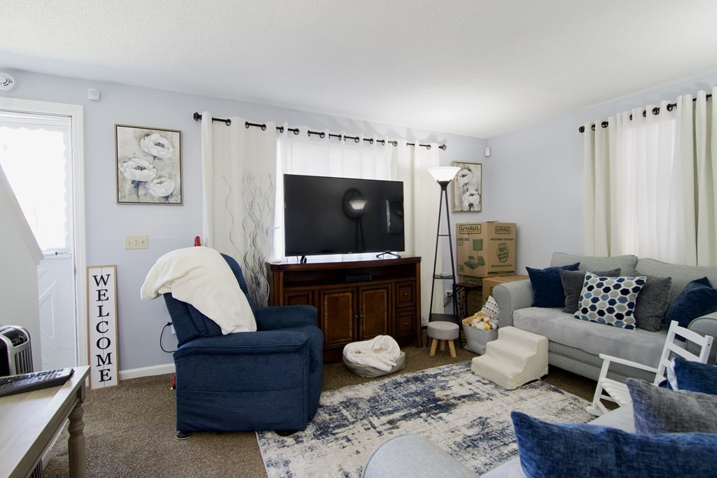 80-82 Laurence Street Springfield, MA 01104 - Photo 4 of 16 Gallery Image 4