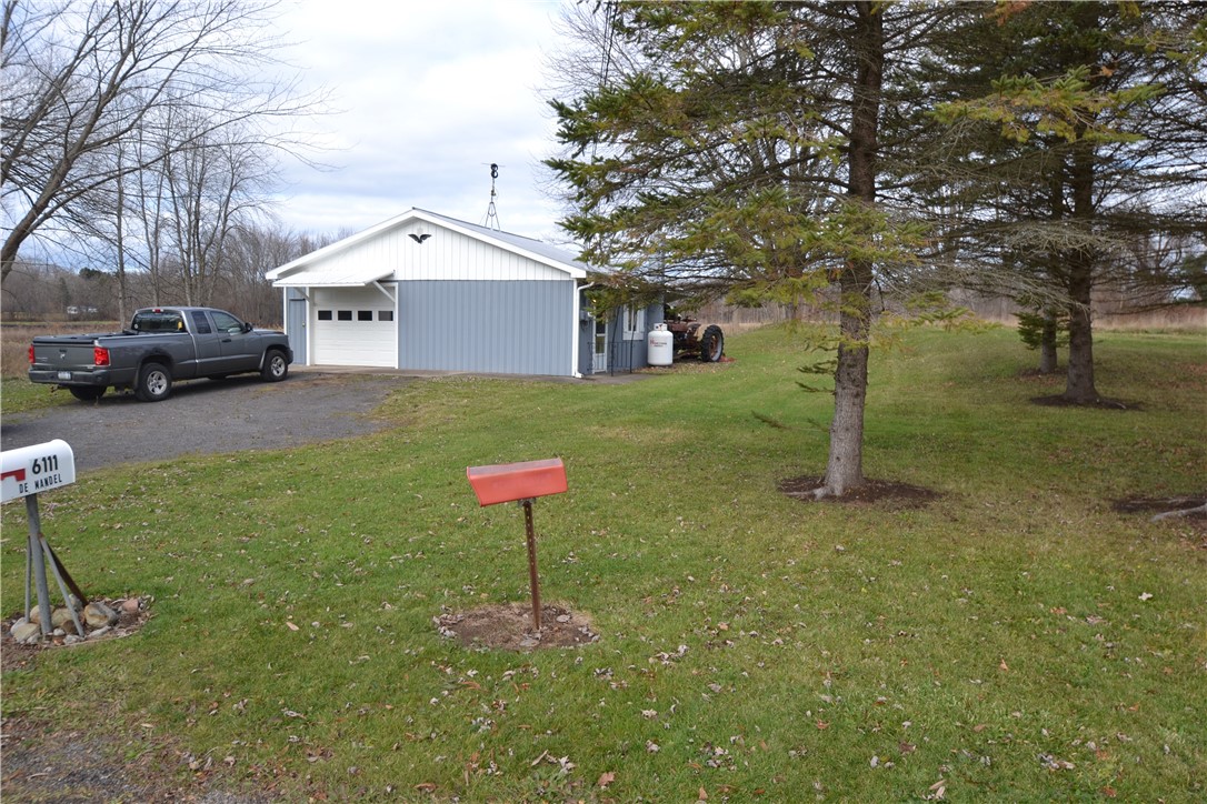 One room house /garage