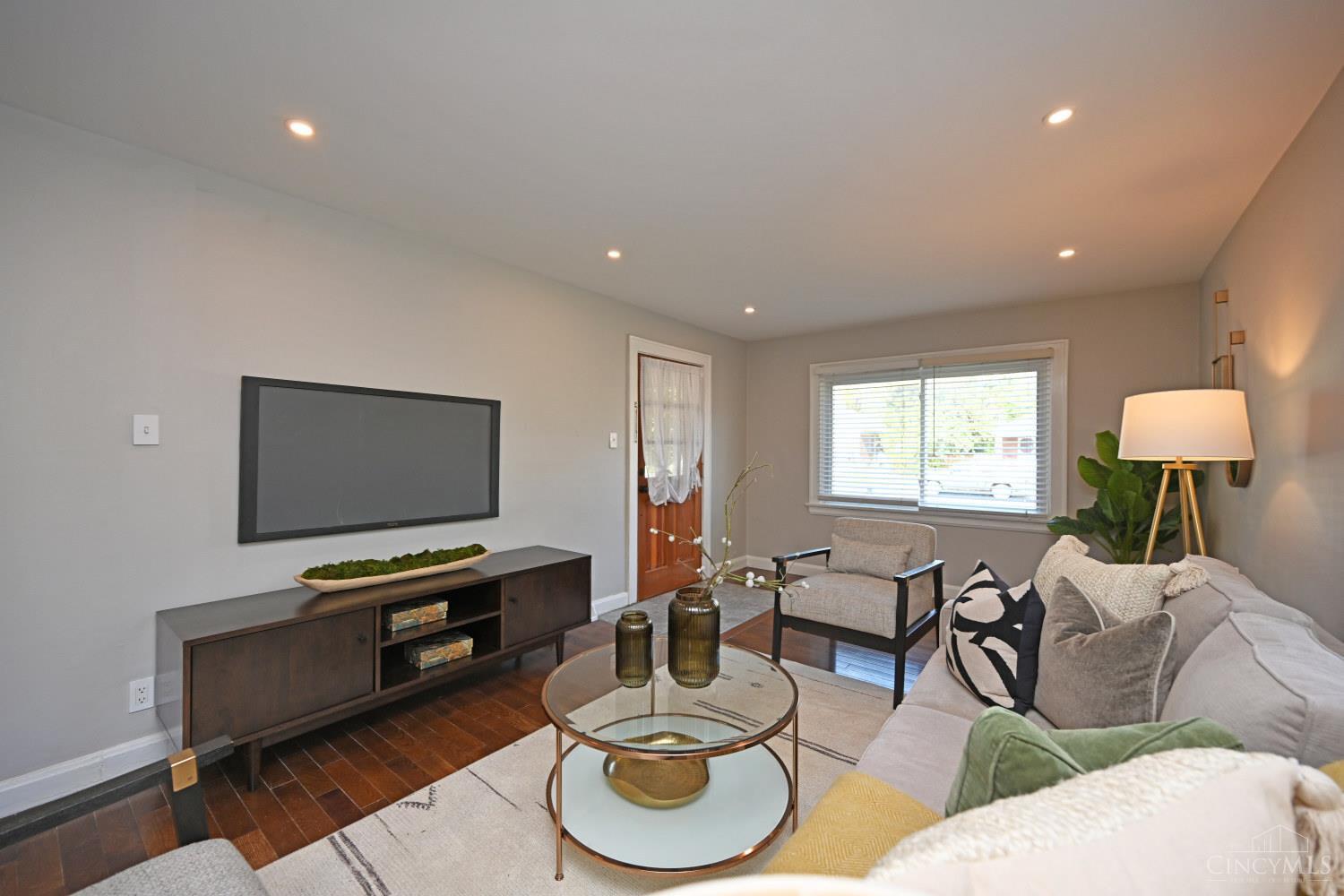 3731 Brotherton Road Cincinnati, OH 45209 - Photo 8 of 36 Gallery Image 8