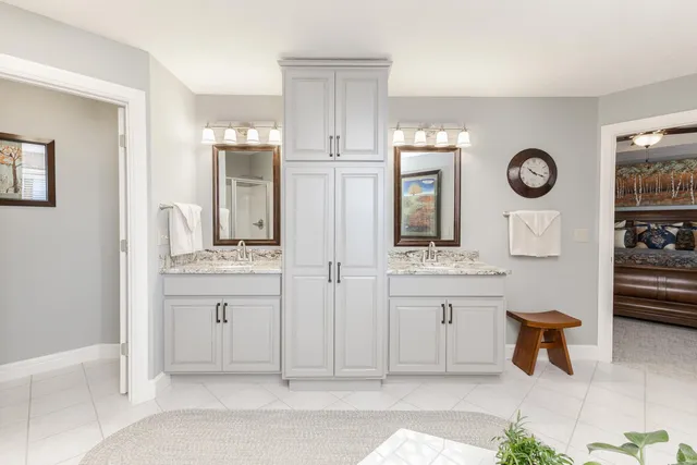 $574,900 | 2006 Woodbine Road, Bloomington, IL 61704