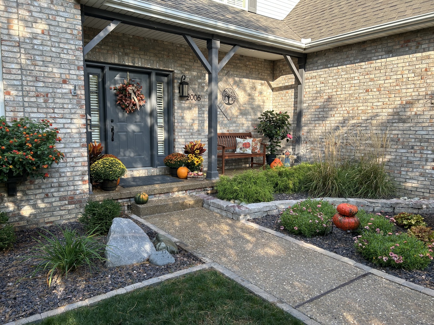 2006 Woodbine Road Bloomington, IL 61704 - Photo 6 of 98