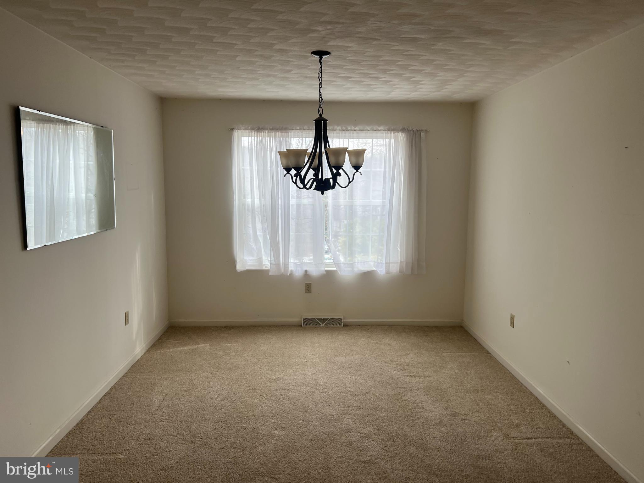 206 Hall Drive Hanover, PA 17331 - Photo 3 of 15 Dining room