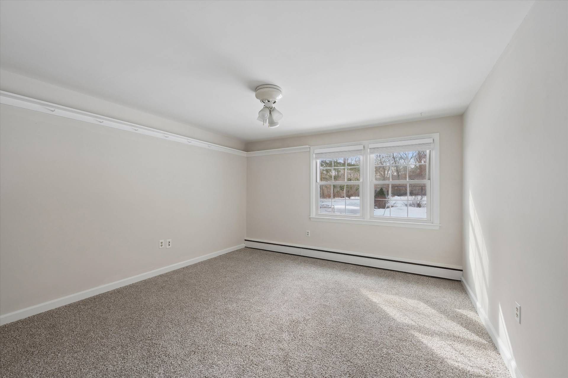 29 D Squiretown Road Hampton Bays, NY 11946 - Photo 13 of 26