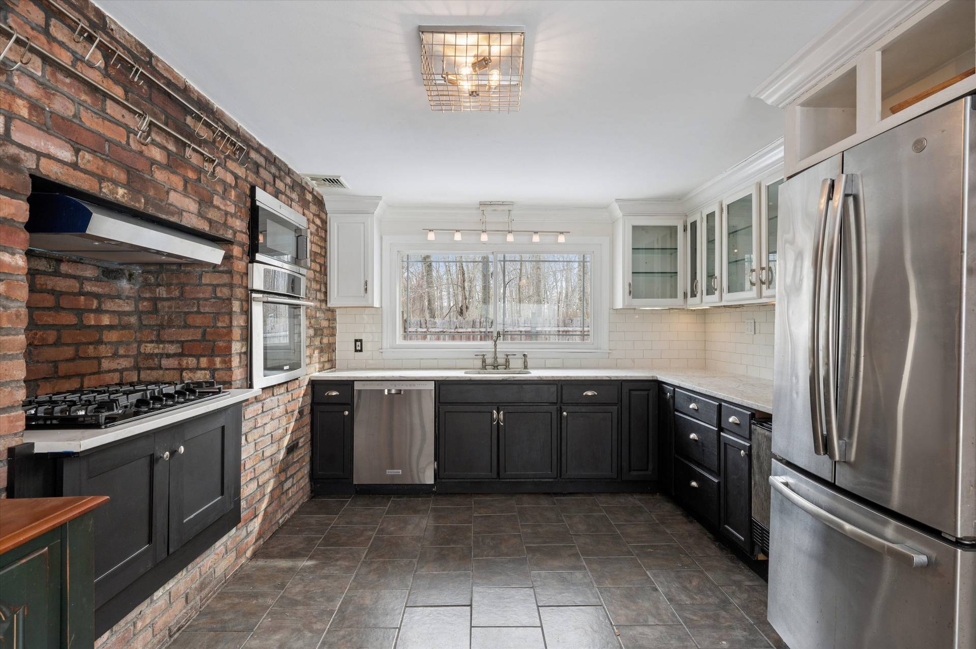 29 D Squiretown Road Hampton Bays, NY 11946 - Photo 9 of 26