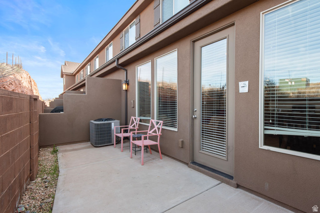 4269 Razor Drive Washington, UT 84780 - Photo 16 of 50 View of patio