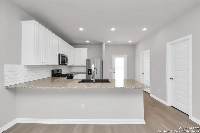 $2,649 | 27035 Beacon Gln Drive, Unit KIMBELL D1, Katy, TX 77493