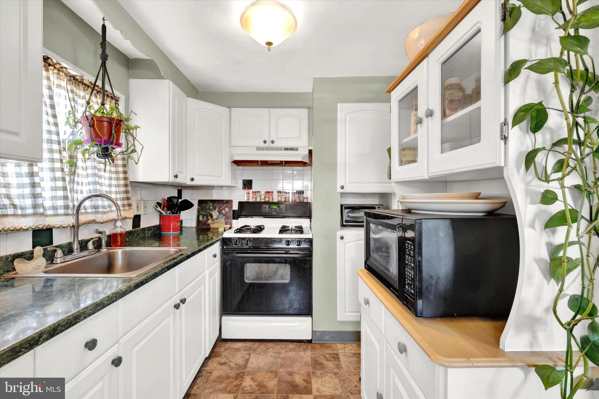 2826 Shipley Road Philadelphia, PA 19152 - Photo 11 of 24 Gallery Image 11
