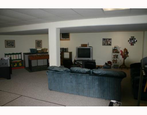 109 Firethorn Road Economy, PA 15005 - Photo 12 of 14 Den/Family/Great Room.