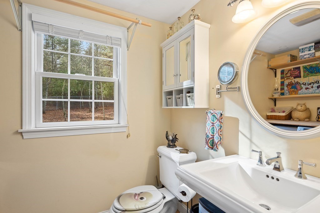 121 Wareham Road Plymouth, MA 02360 - Photo 16 of 30 Gallery Image 16