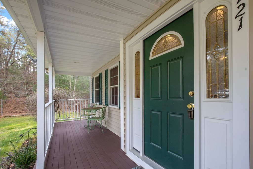 121 Wareham Road Plymouth, MA 02360 - Photo 2 of 30 Gallery Image 2