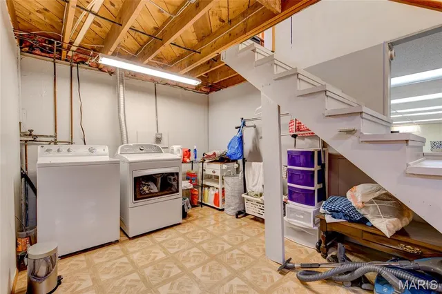 $223,000 | 3303 Greenwood Lane, Godfrey, IL 62035