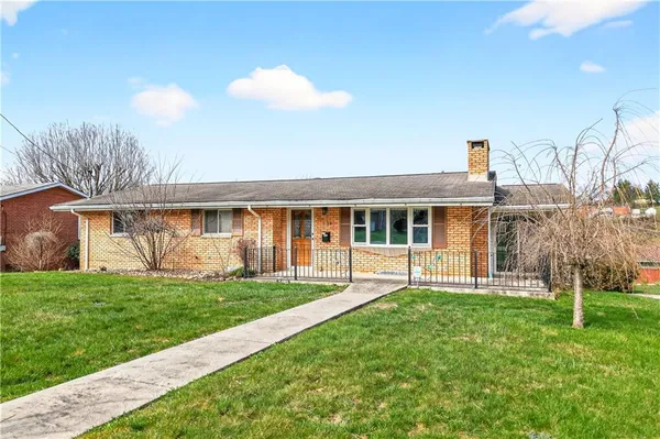 $235,000 | 1106 Skyline Drive, Greensburg, PA 15601