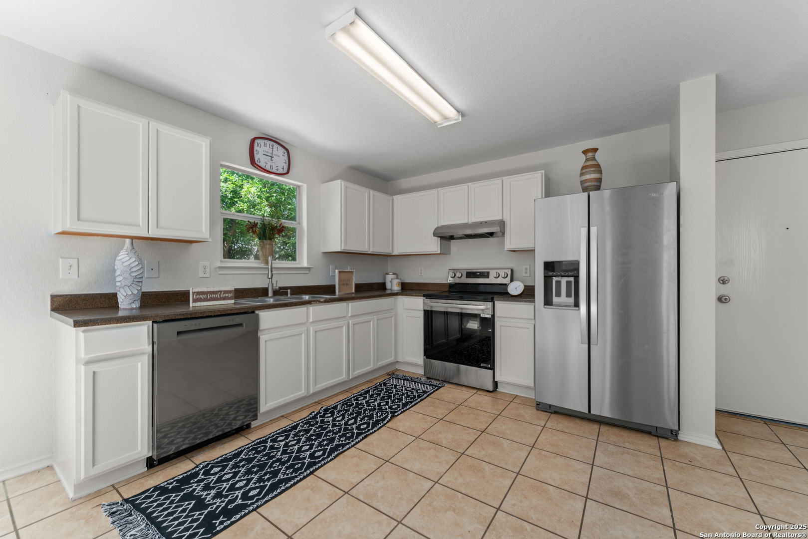 931 Marble Point San Antonio, TX 78251 - Photo 9 of 25