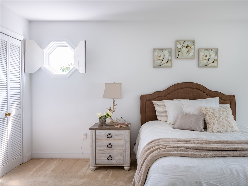 401 Corey Lane Middletown, RI 02842 - Photo 20 of 43