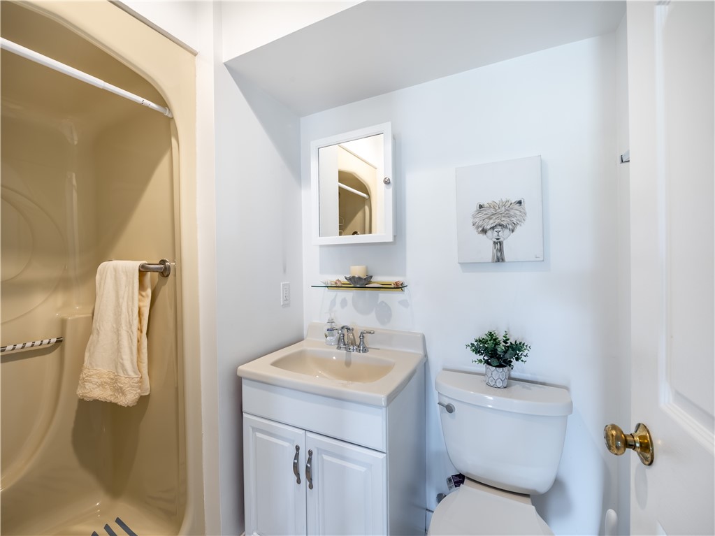 401 Corey Lane Middletown, RI 02842 - Photo 25 of 43