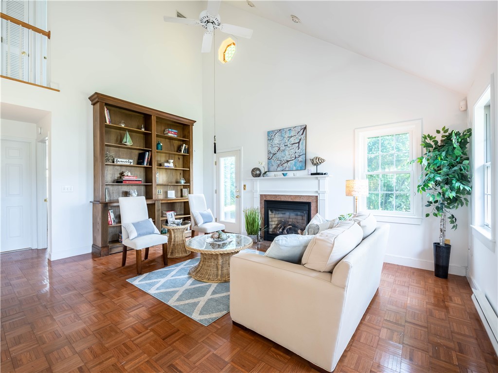 401 Corey Lane Middletown, RI 02842 - Photo 7 of 43