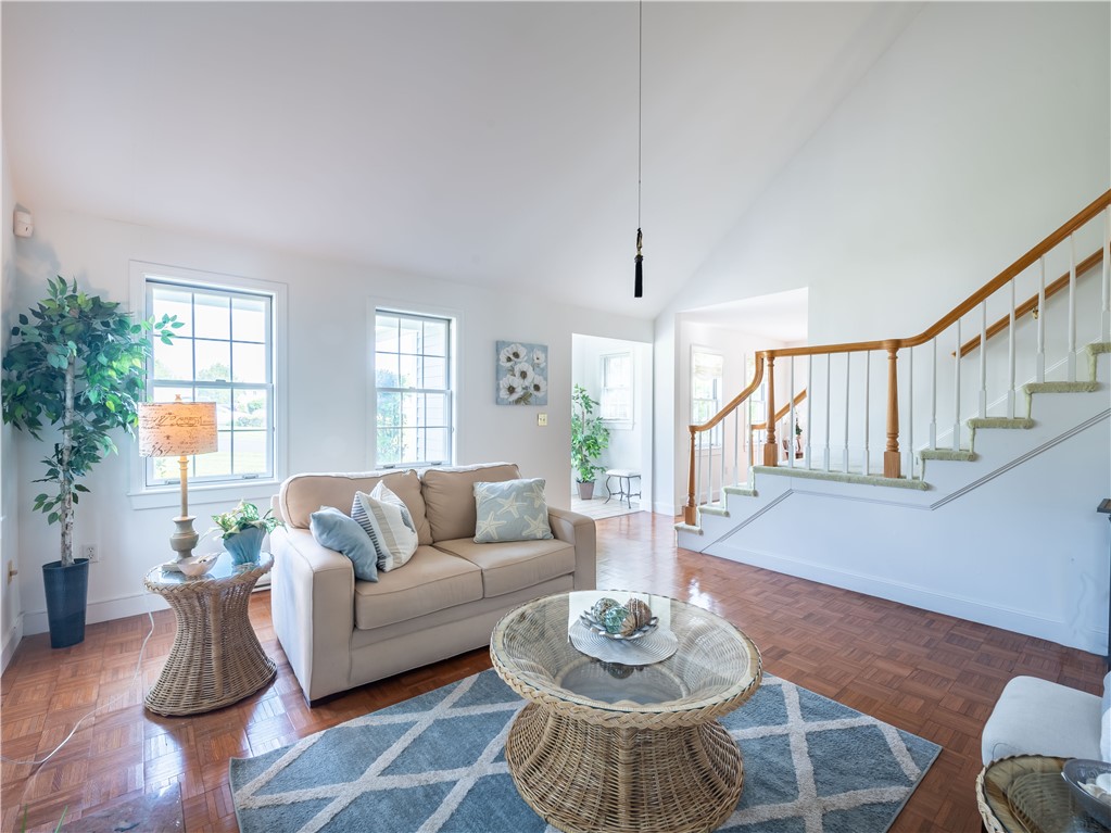 401 Corey Lane Middletown, RI 02842 - Photo 8 of 43