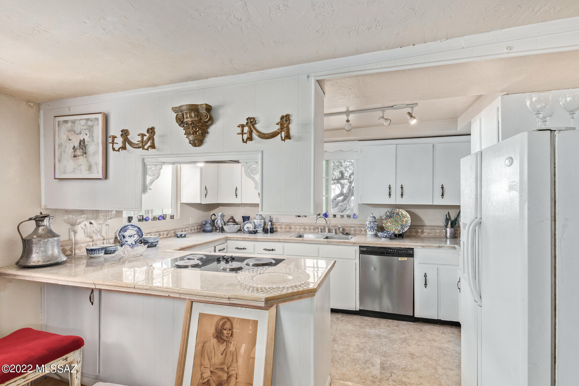1103 East Halcyon Road Tucson, AZ 85719 - Photo 10 of 39