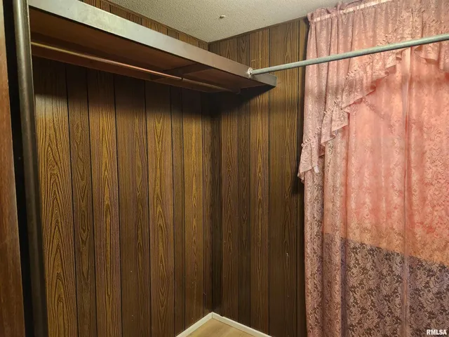 $225,000 | 14625 Highway 15, Mount Vernon, IL 62864