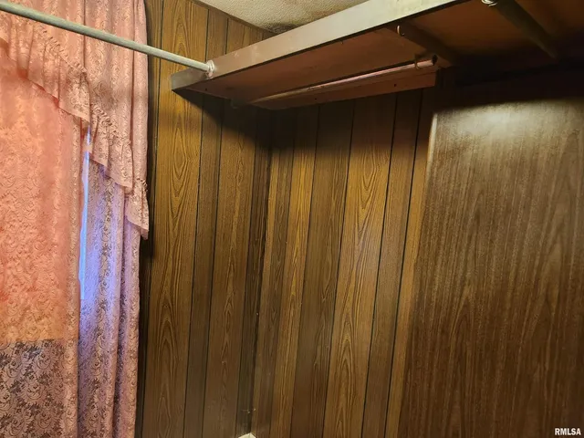 $225,000 | 14625 Highway 15, Mount Vernon, IL 62864