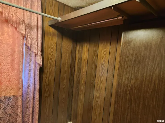 $225,000 | 14625 Highway 15, Mount Vernon, IL 62864