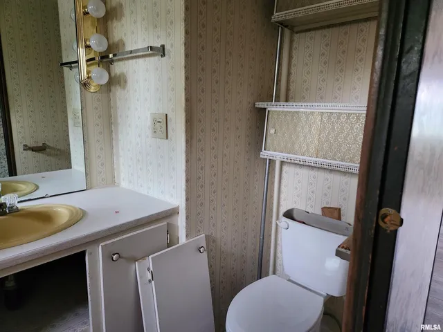 $225,000 | 14625 Highway 15, Mount Vernon, IL 62864