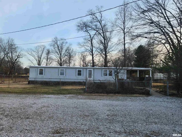 $225,000 | 14625 Highway 15, Mount Vernon, IL 62864