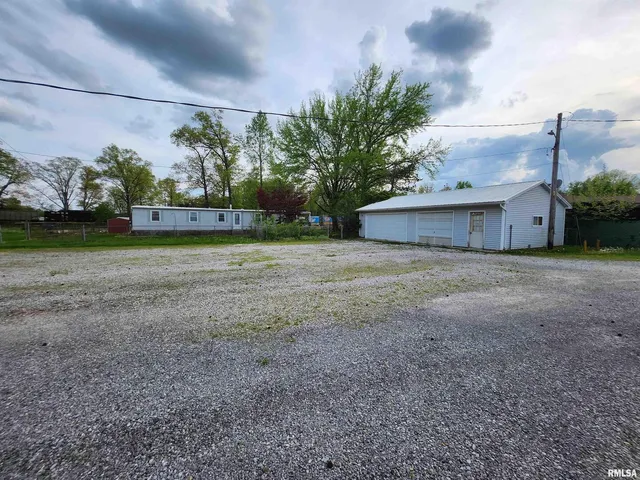 $225,000 | 14625 Highway 15, Mount Vernon, IL 62864