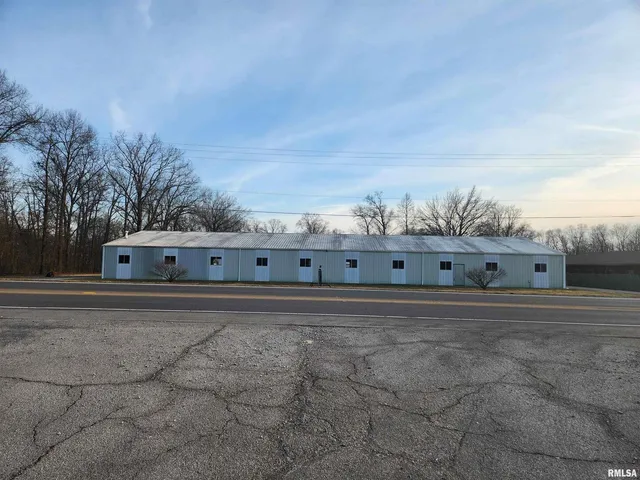 $225,000 | 14625 Highway 15, Mount Vernon, IL 62864