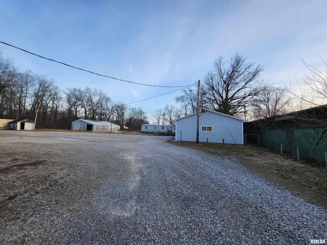 $225,000 | 14625 Highway 15, Mount Vernon, IL 62864