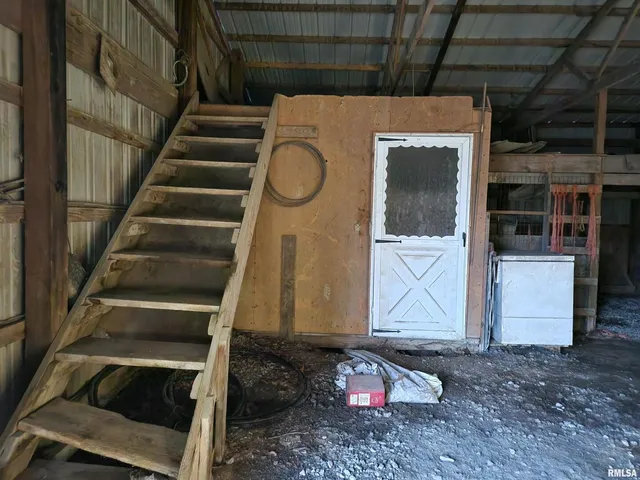 $225,000 | 14625 Highway 15, Mount Vernon, IL 62864