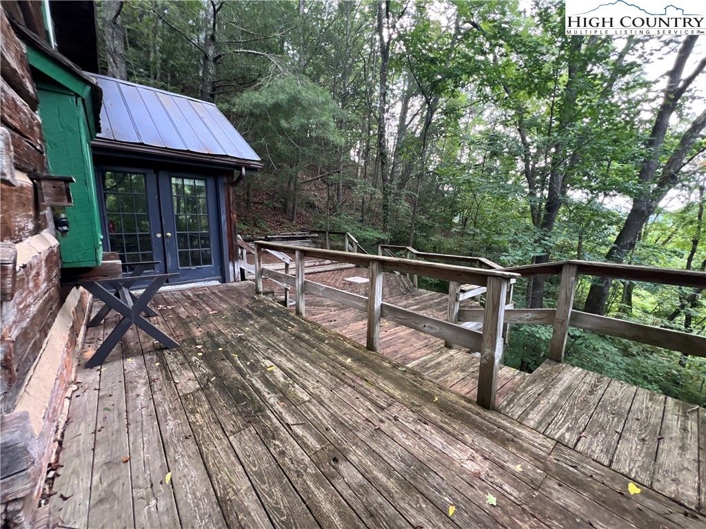 134 River Bend Road Sugar Grove, NC 28679 - Photo 4 of 14 Gallery Image 4