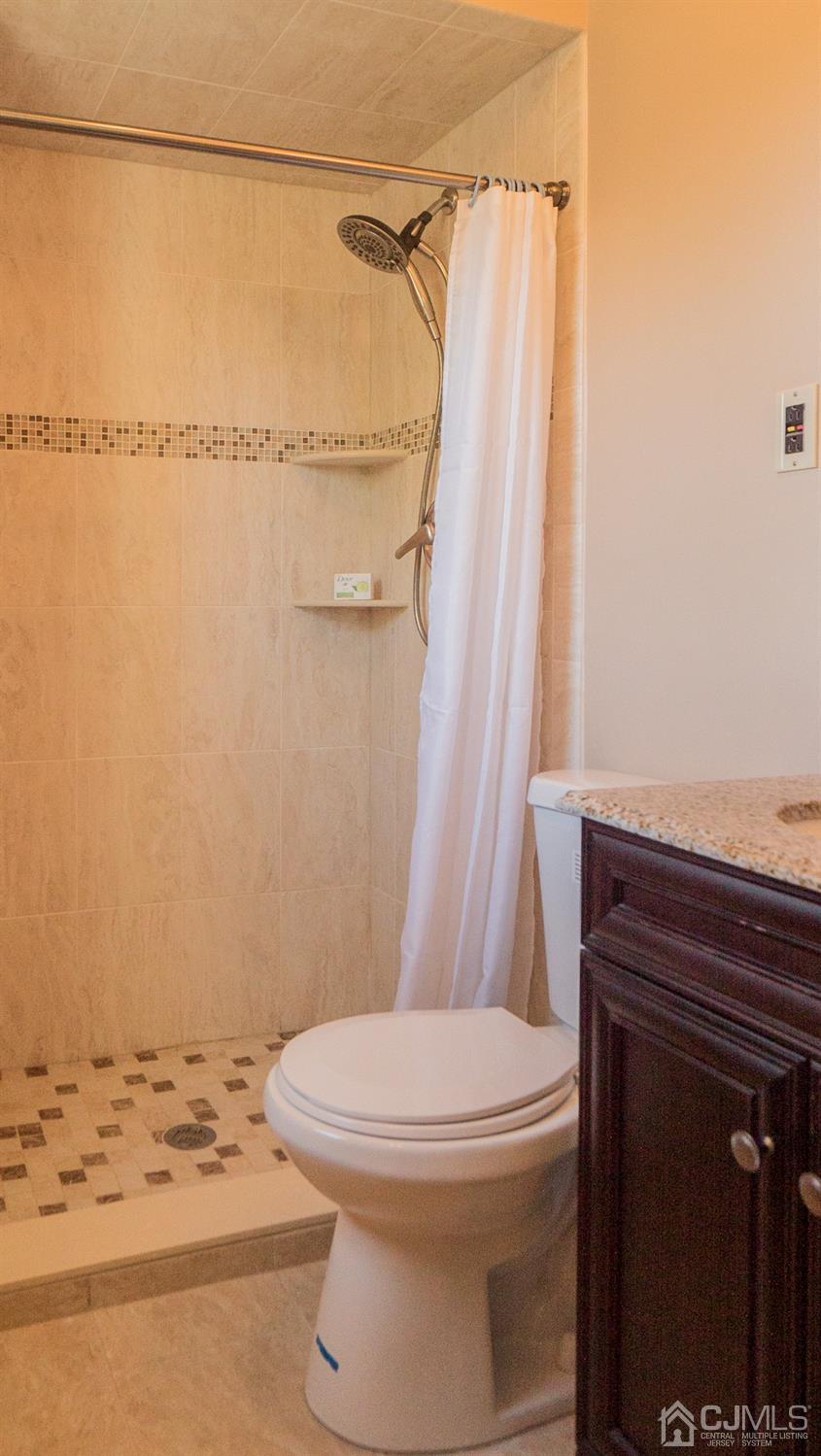 53 Buck Road East Brunswick, NJ 08816 - Photo 22 of 29 Gallery Image 22