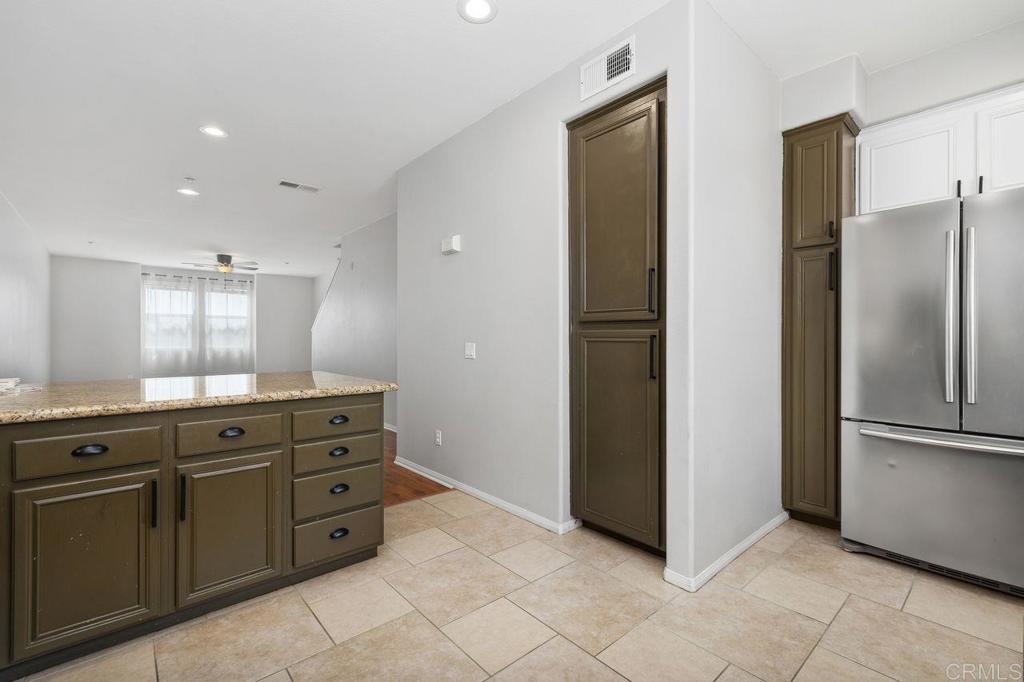 112 Via Sovana Santee, CA 92071 - Photo 18 of 52