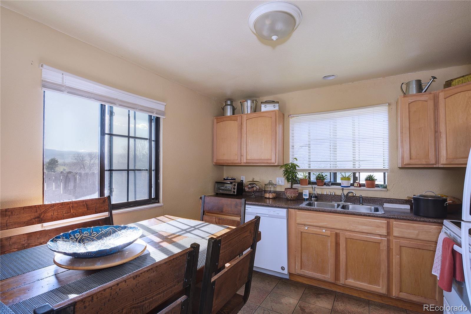 3713 Rutgers Road Longmont, CO 80503 - Photo 6 of 15
