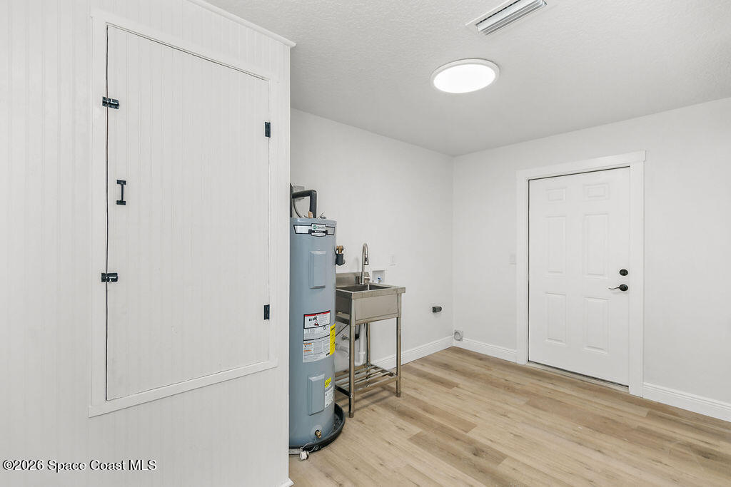 1815 Ford Road Mims, FL 32754 - Photo 35 of 59 Laundry