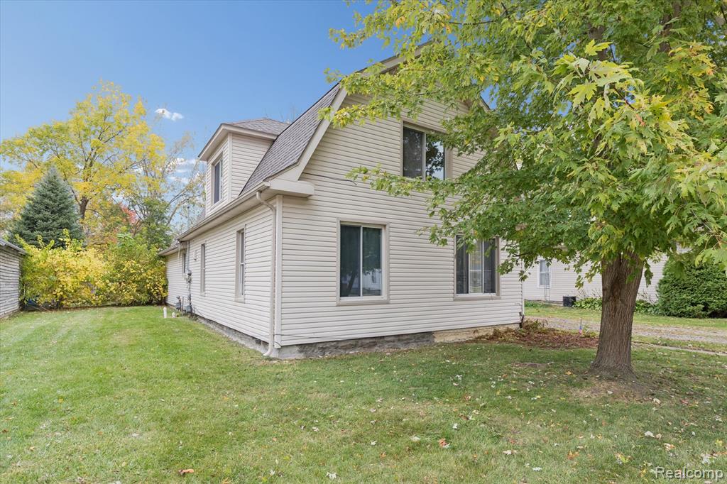 666 Pearl Street Dundee, MI 48131 - Photo 1 of 43