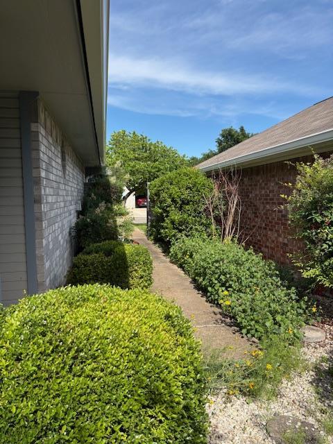 411 Fitch Street Kerrville, TX 78028 - Photo 33 of 33 a view of a backyard