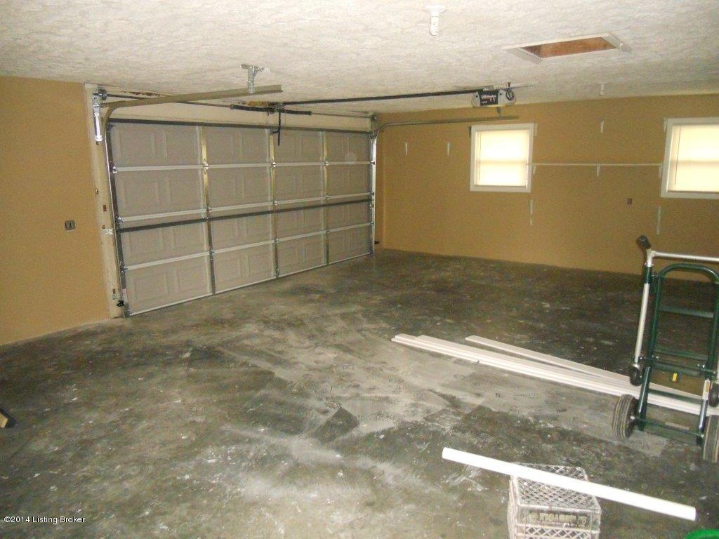 880 Cheyenne Road Radcliff, KY 40160 - Photo 18 of 47 DSCN2091
