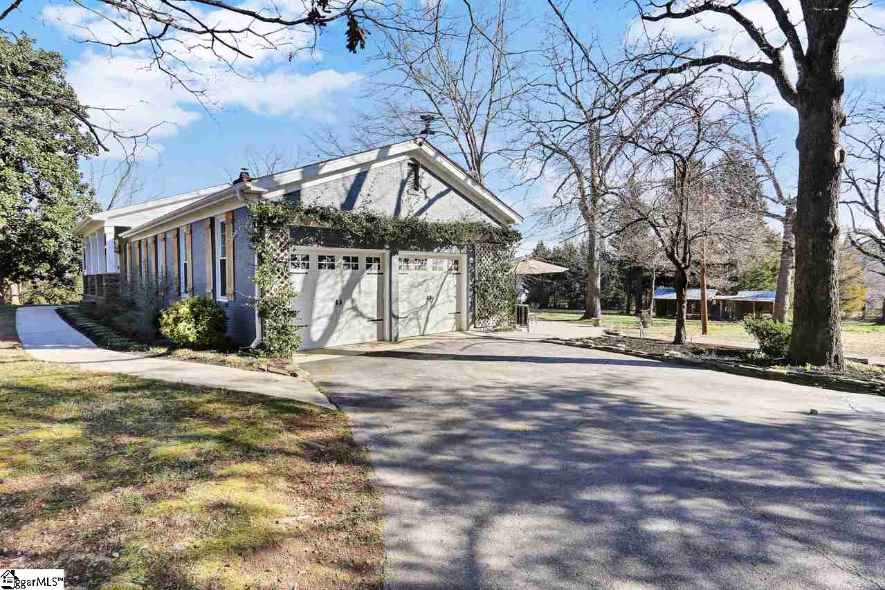 232 St Mark Road Taylors, SC 29687 - Photo 3 of 36 Gallery Image 3