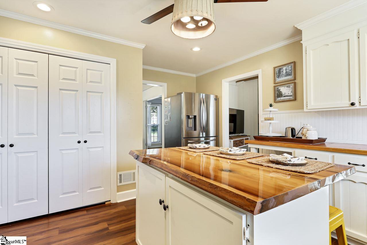 232 St Mark Road Taylors, SC 29687 - Photo 8 of 36 Gallery Image 8