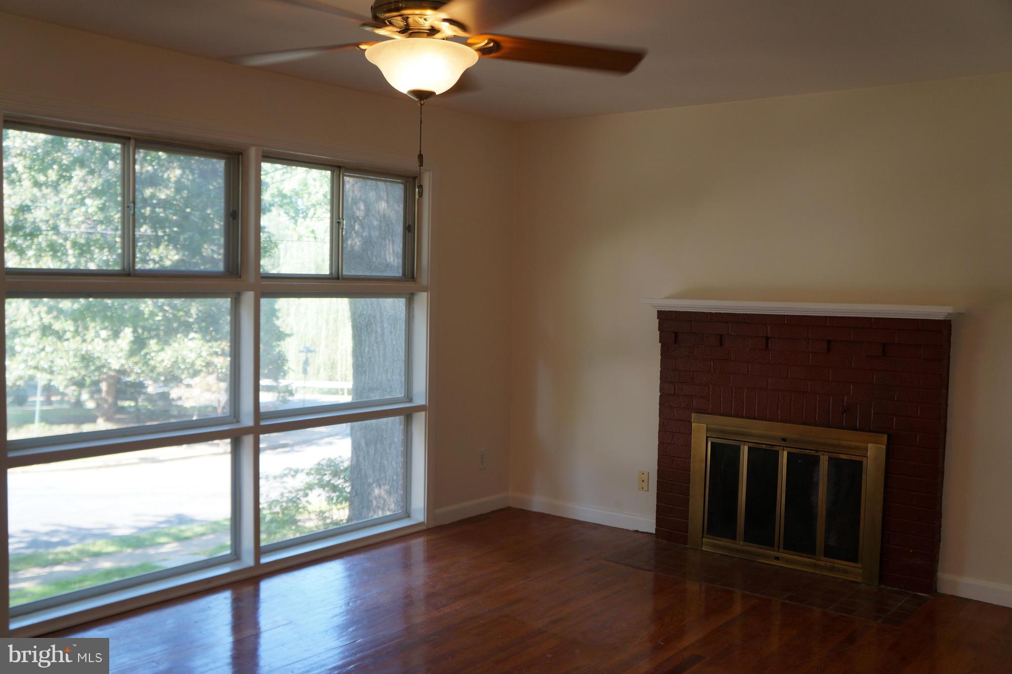 5884 9th Road North Arlington, VA 22205 - Photo 3 of 12 View