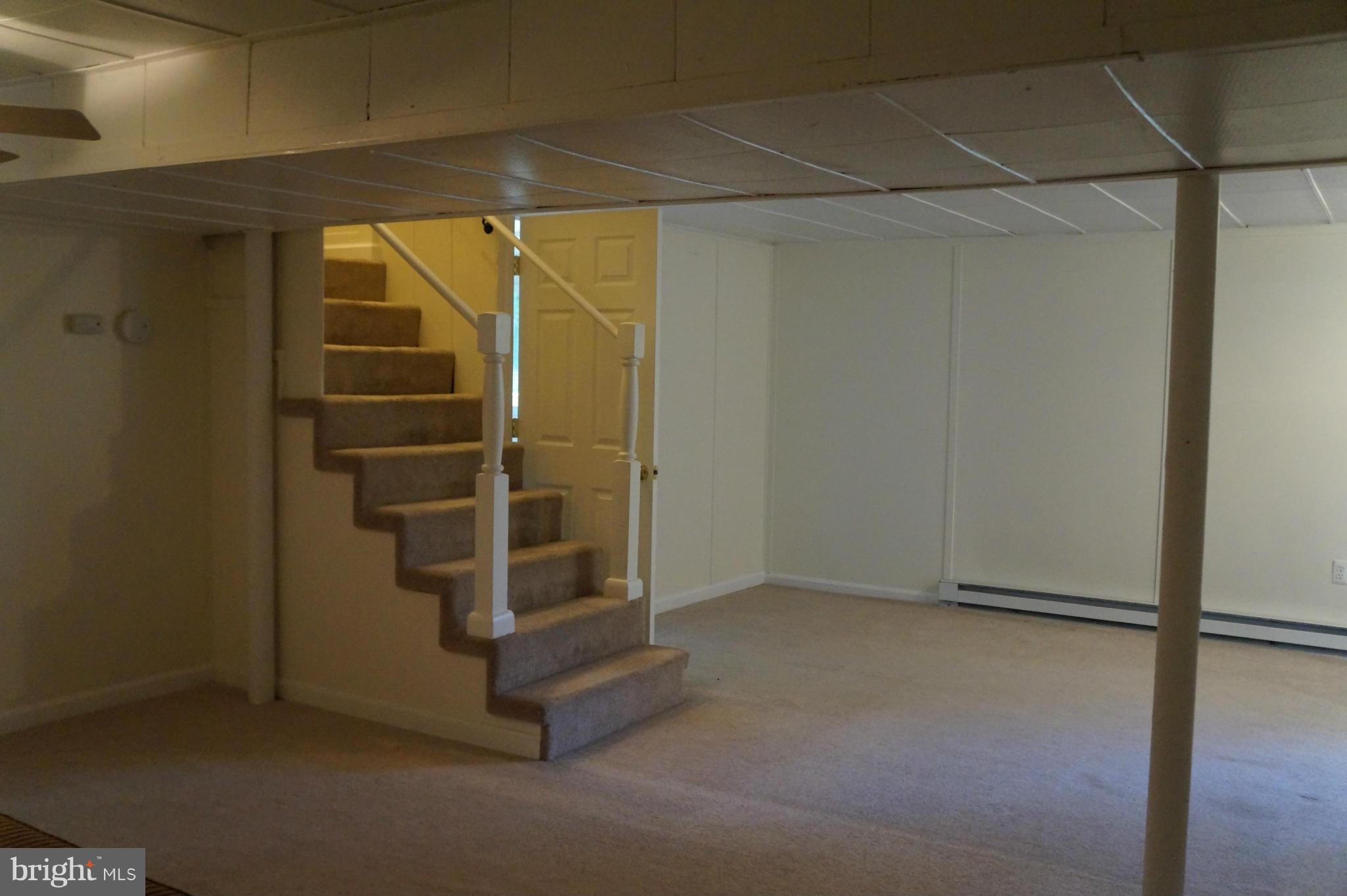 5884 9th Road North Arlington, VA 22205 - Photo 9 of 12 Family Room